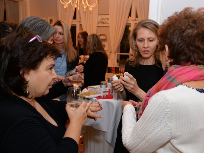 Повече хиалуронова киселина за по-млада кожа