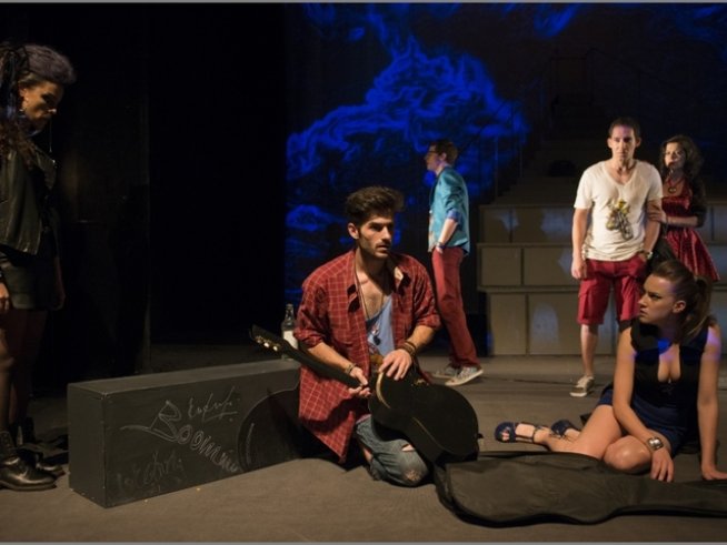 Кадър от спектакъла "Ние сме вечни", Театър София.