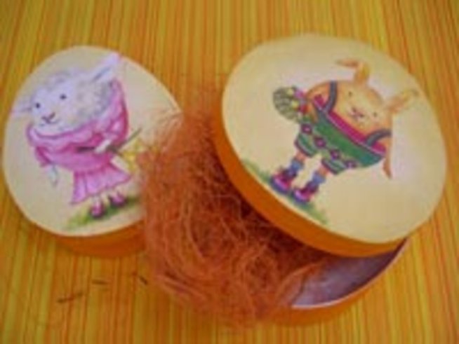 Салфетната техника преобразява обикновените неща