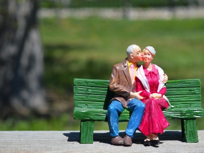 Корица: ЕМАС