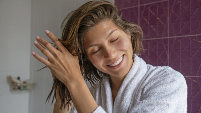 Как да освежим косата в края на лятото? Снимка: istock