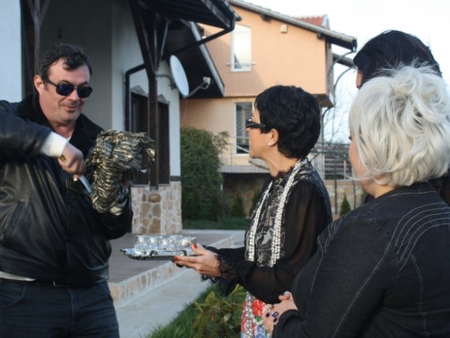 Кристина Патрашкова прави признание пред Иван Ласкин