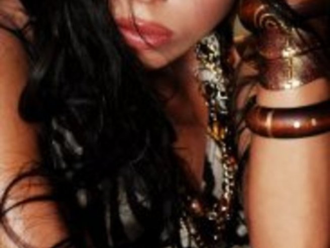 Гергана Кочанова се завърна в България с бебе