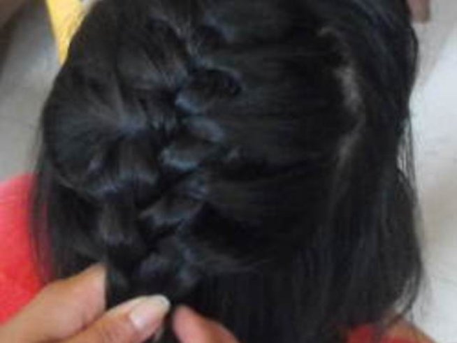 Рибена кост – лесна и модерна прическа