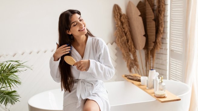 Домашен подхранващ балсам за коса с масло от ший.Снимка: istock