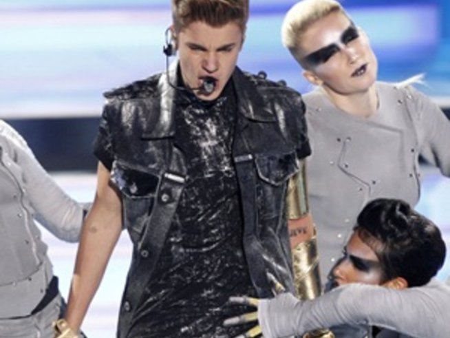 Плакати в детската стая без да се лепят по стените