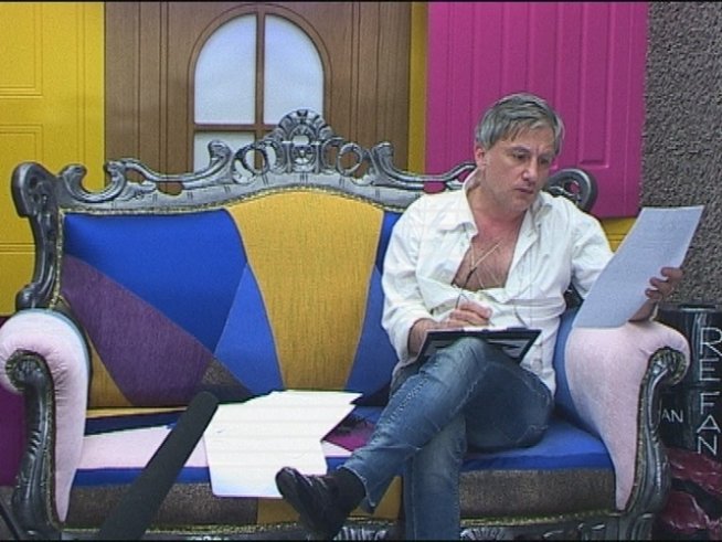 Денди отново критикува Златките и Райна, задава се скандал