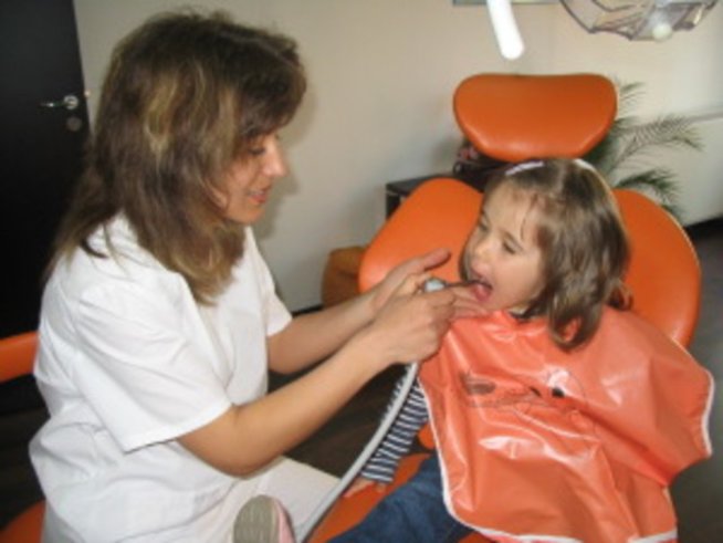 Д-р Евелина Бельовска: Специални грижи за усмихнати деца