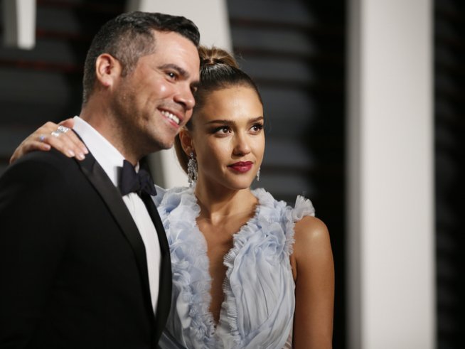 Джесика Алба и съпругът й Кеш Уорън. Снимка: Reuters