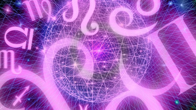 Месечен хороскоп за април. Снимка: istock