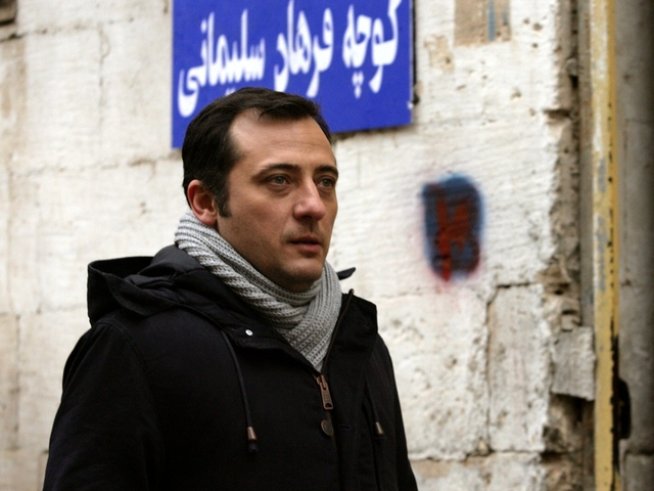 Игит Йозшенер, известен като турския Джъд Лоу.