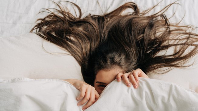 Серум за бърз растеж на косата и против косопад. Снимка: istock