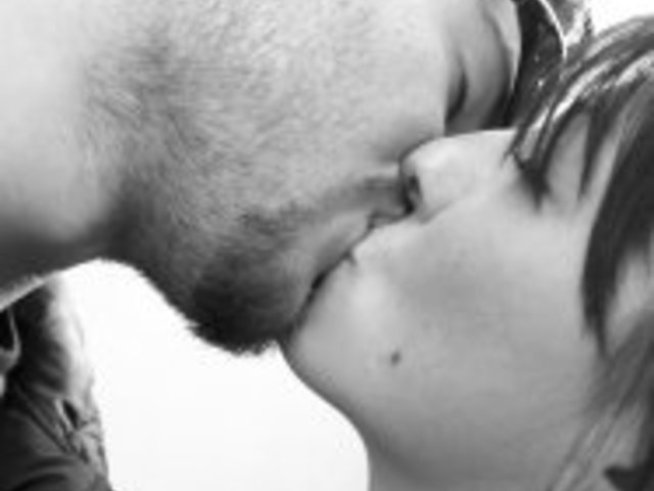 Избери си мъж с целувка!