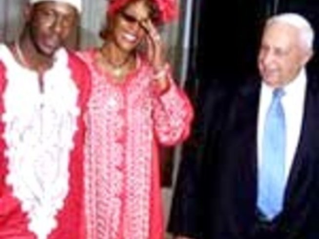 Уитни Хюстън