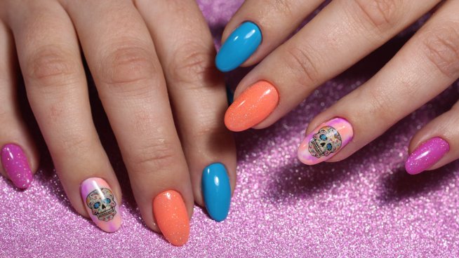 Идеи за маникюри за Хелоуин.Снимка: istock