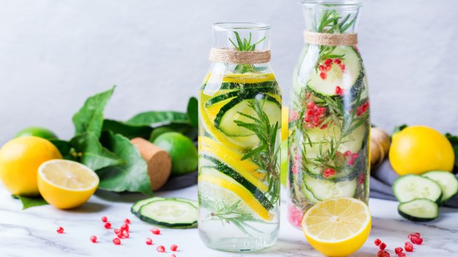 Напитки за облекчаване на подут корем. Снимка: istock