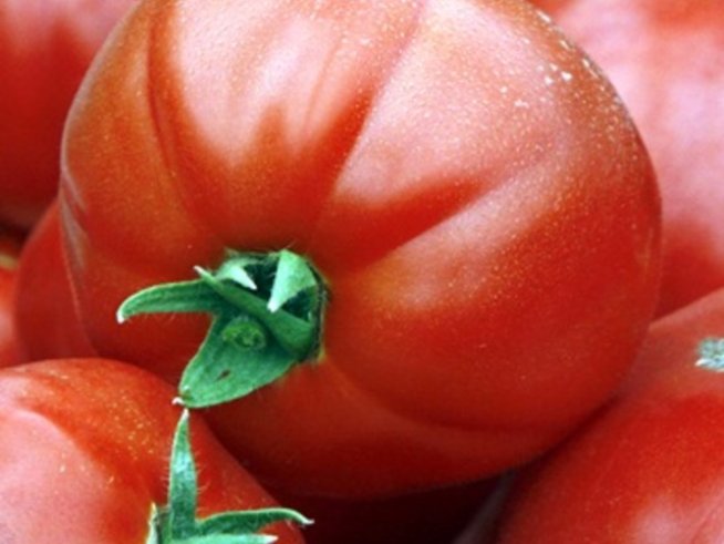 Маска за лице с шопска салата