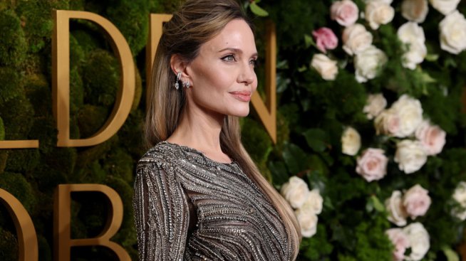 Тоалетите на 82-те награди "Златен Глобус".Снимка: Getty