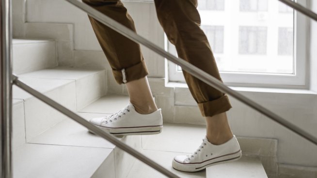 5 причини да изкачвате стълби всеки ден. Снимка: istock