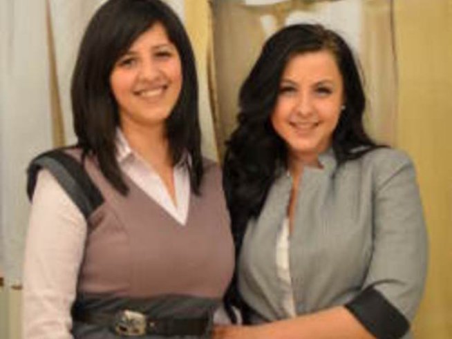 Илиана и Велина Атанасови: С дантели и мъниста лесно съживяваме старите ни дрехи