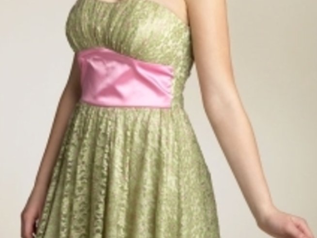 Пуловер или рокля за Нова година – какво да изберем?