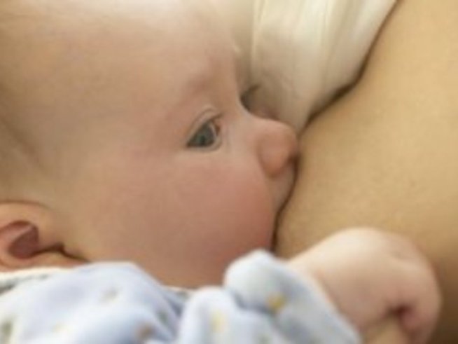 Кърменето не е неприлично