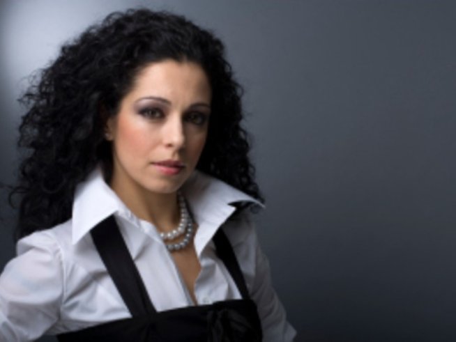 Елена Петрова е най-обичаната българка