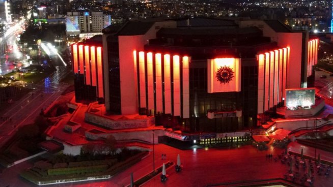 Ключови сгради в страната светват в червено за Световния ден на хемофилията – 17 април