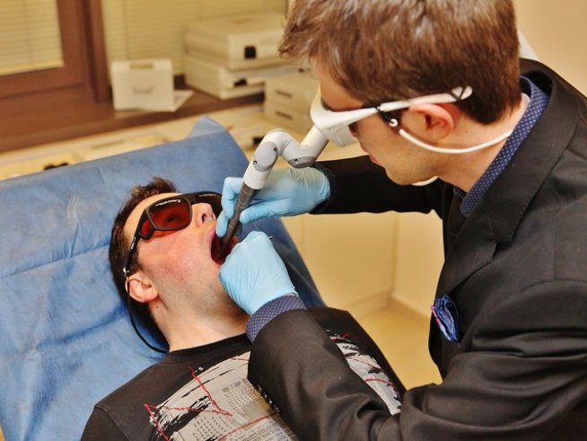 Иновативен лазер лекува хъркане и подмладява кожата