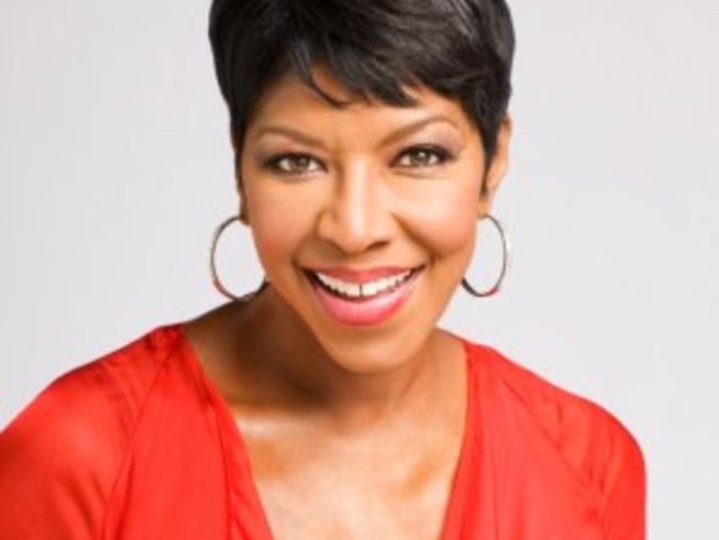 Червени рози и баня в гримьорната си иска Натали Коул