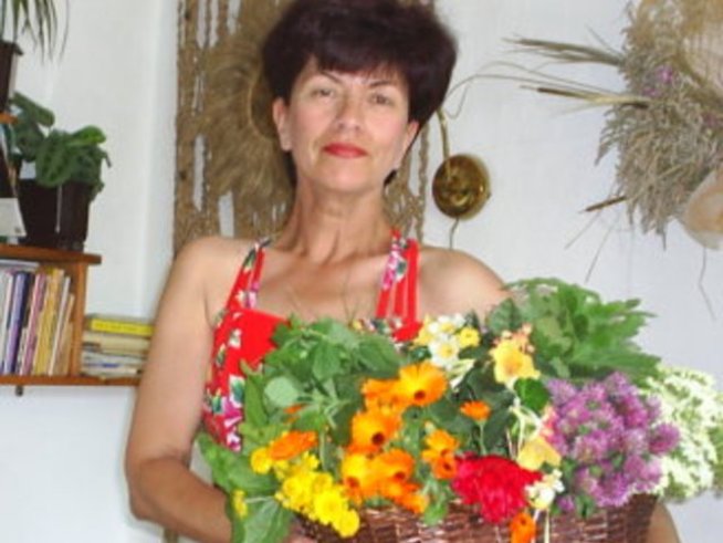 Виолета Господинова: Съхранете българските традиции