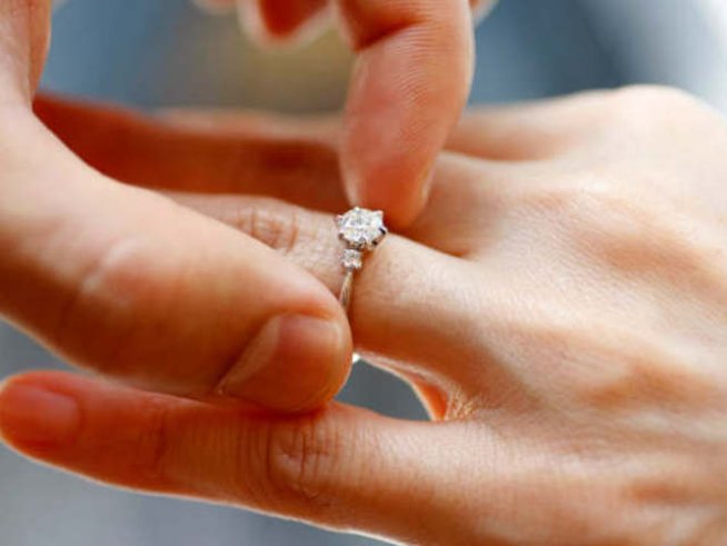 Подмладете кожата на ръцете, за да не изглеждат като на баба ви