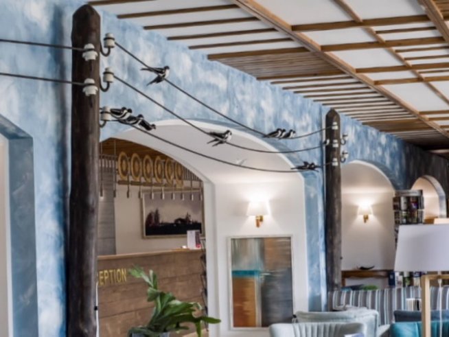 Бяла лястовица, забелязана близо до Банско