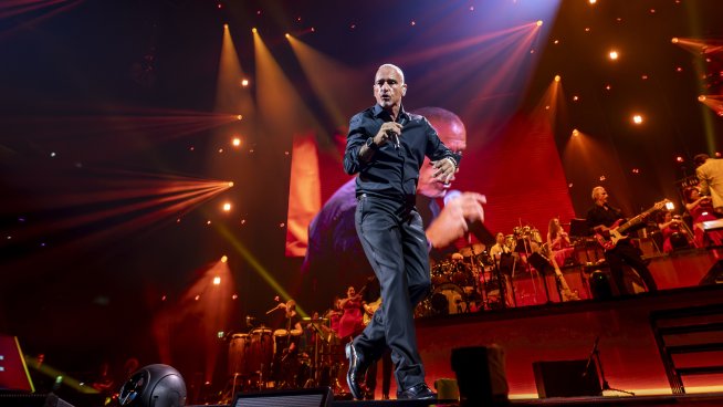 Пет месеца преди концерта си в София, Ерос Рамоцоти с премиера на нов албум. Снимка: Fest Team