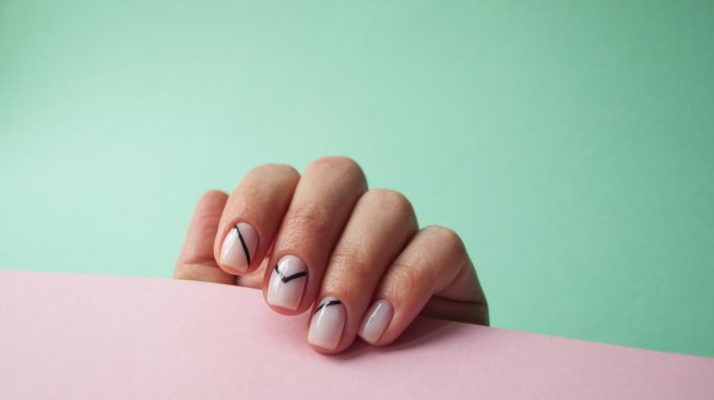 Минималистичен маникюр за всяка зодия (+Снимки).Снимка: istock