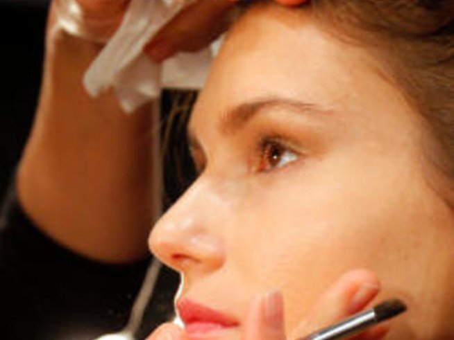 Как се избира и нанася руж за лице