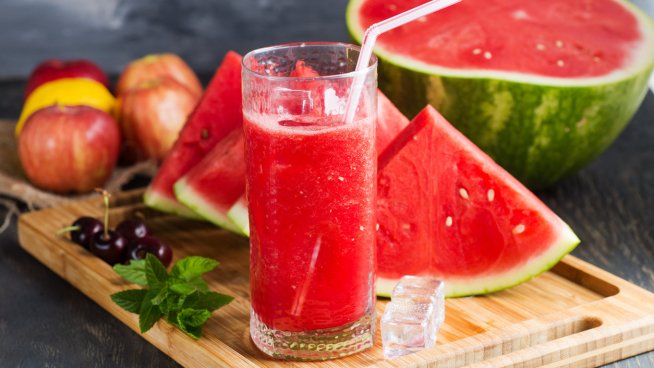 Плодовите сокове са също толкова богати на излишна захар. Снимка: istock