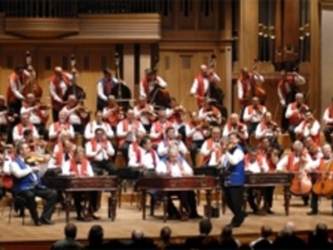 Богата майска програма и нов директор на УКИ