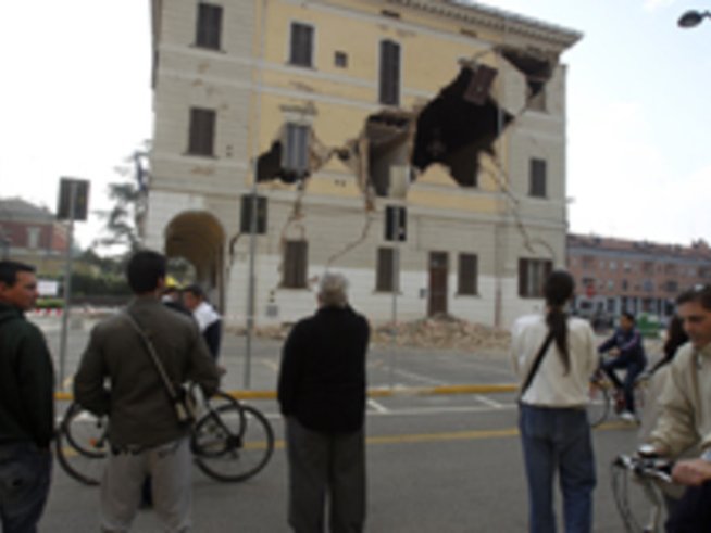 5 неща, които да вземем в раницата при земетресение