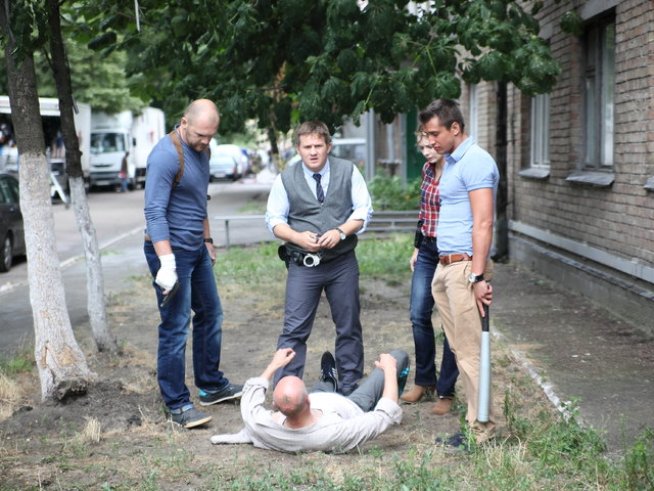 Кадър от сериала "Роден със сребърна лъжичка".