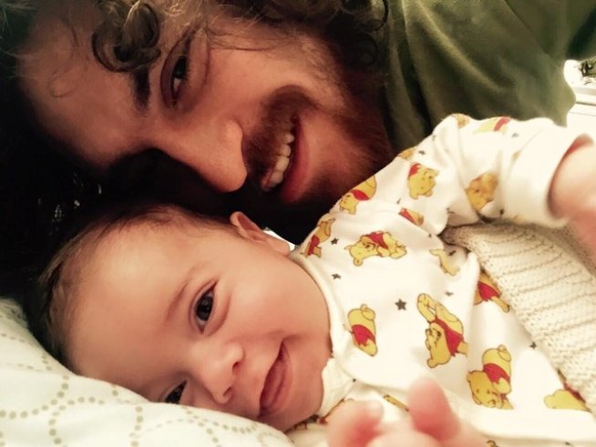 Бебо Халваджиян със сина си Еди. Снимка: facebook