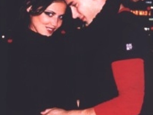 Да обичаме до указаната дата?