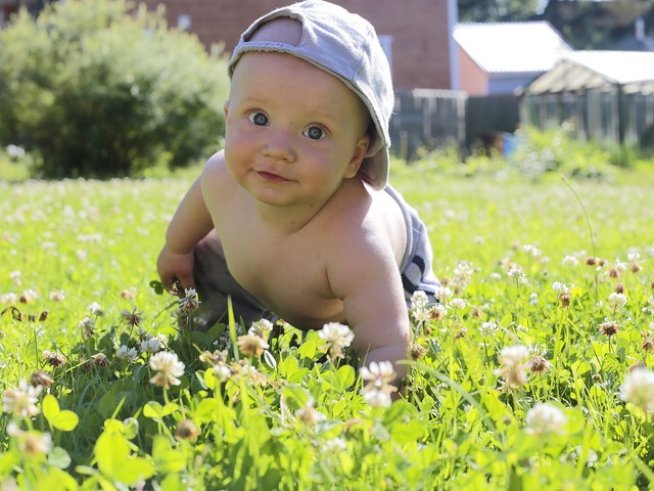 Как да се грижим за детската кожа през лятото 