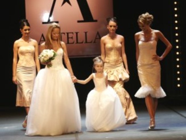 Приказка и реалност в изкуството да облечеш съвременната жена