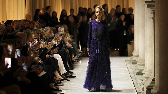 Последната колекция на Giorgio Armani бе представена Седмицата на модата в Милано. Снимка: Getty