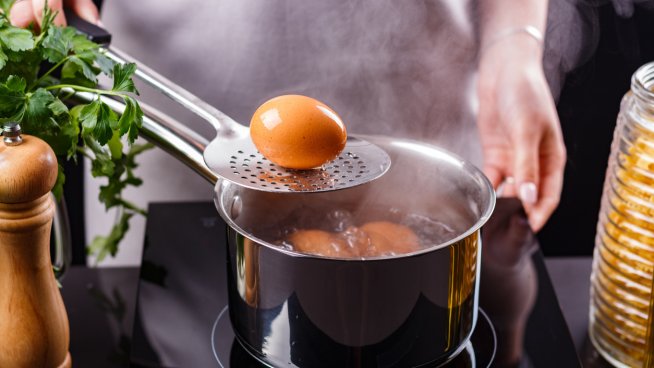 3 стъпки за идеално сварени яйца за Великден. Снимка: istock