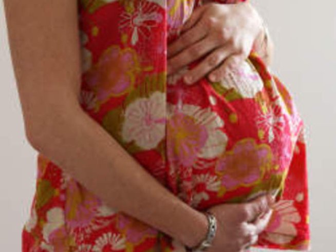 Опасно ли е пътуване със самолет по време на бременност