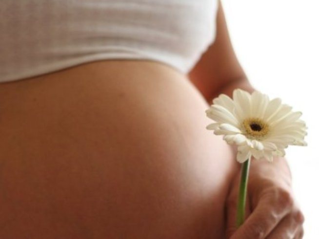 Бременна в самолета