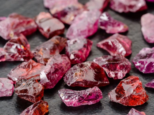 Камък гранат. Снимка: istock