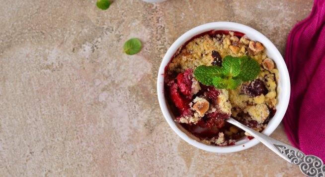 Крамбъл с череши. Снимка: istock